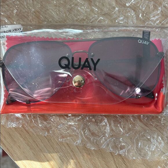 NWT-RARE-Quay high key mini rimless sunglasses.🕶️ case with Quay cleaning cloth - Picture 13 of 13